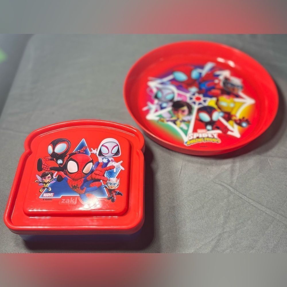 Spidey and Friends Red Dining Set